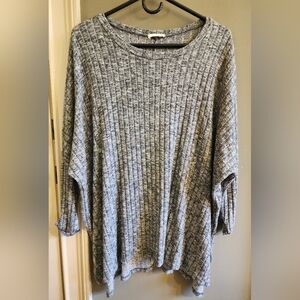 Crescent Women's Sweater Top Black And White Knit 3/4 Sleeve Drapey Size M